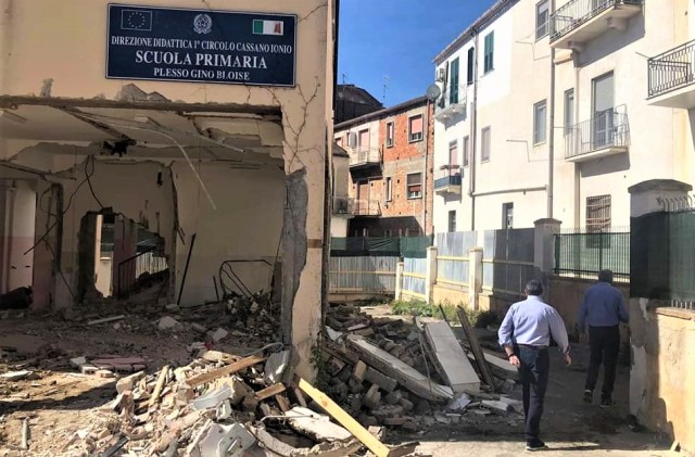 Cassano Jonio: Avviati i lavori di demolizione e ricostruzione scuola primaria