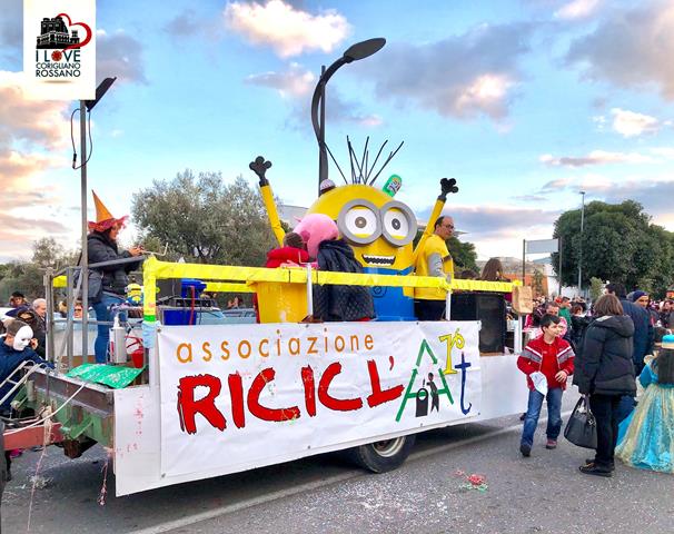 Le creazioni di RiciclArt conquistano  il popolo del Carnevale rossanese