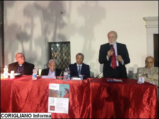 Rossano - Lelogio del Sindaco al preside Giovanni Sapia