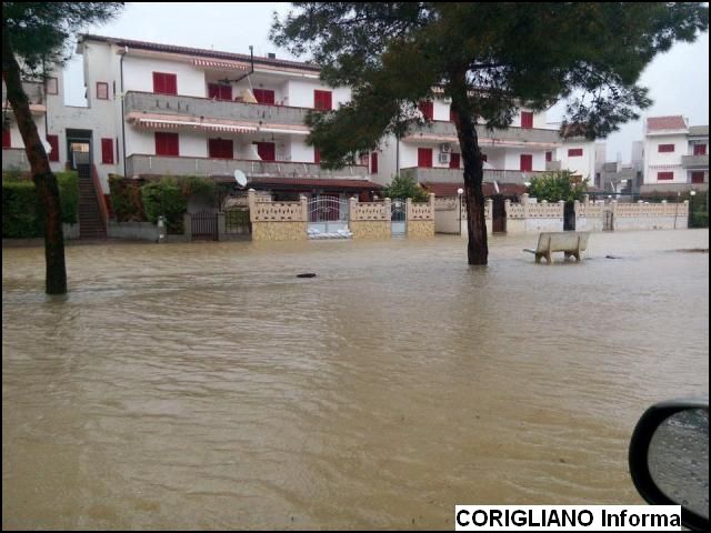 MANDATORICCIO - MALTEMPO, MARINA FORTEMENTE COLPITA