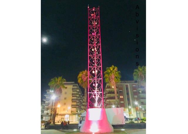 Tumore al seno, Rossano si illumina di rosa