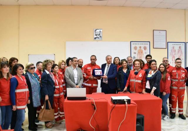Il sindaco Mascaro e lassessore comunale alla sanit Mauro in visita alla Croce Rossa di Rossano