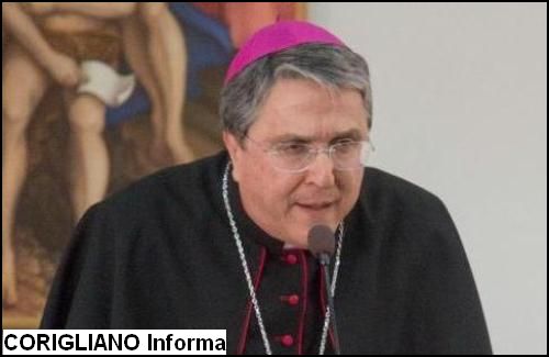 Cerimonia di consegna del Premio Giorgio La Pira al vescovo di Cassano allIonio