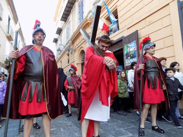Rossano - Domenica 25 marzo Via Crucis Vivente a Rossano  