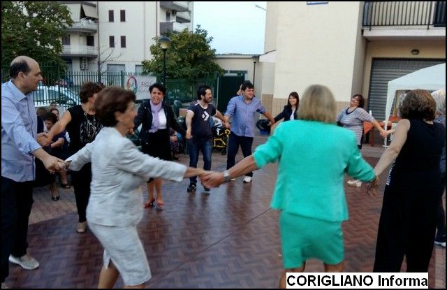 Rossano - Successo alla festa dei vicini. Consegnato forno