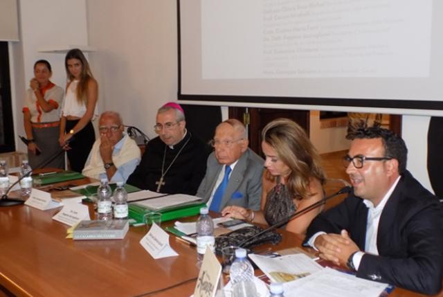 Tanta partecipazione alla presentazione del libro dal titolo: Cristianesimo e Questione Sociale 
