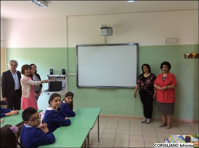 CONCORSO ODISSEA 2000, LA CLASSE VA HA UNA LAVAGNA MULTIMEDIALE NUOVA