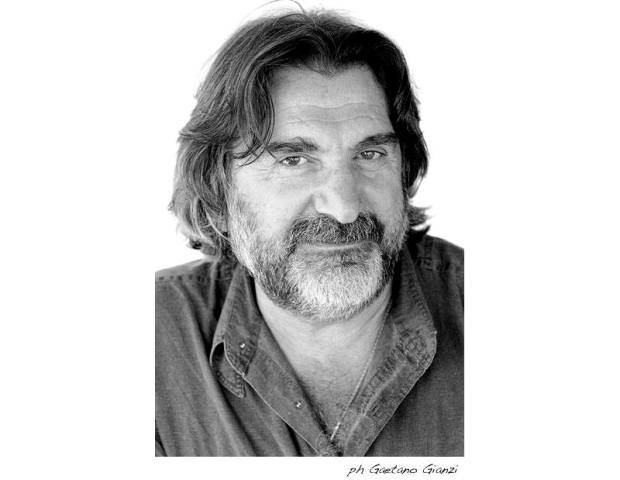 Il fotografo Francesco Cito in citt  per fotografare i prodotti agroalimentari dellazienda Favella