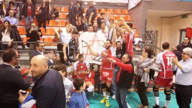 La Caff Aiello Corigliano vince in gara 3 e vola in finale playoff
