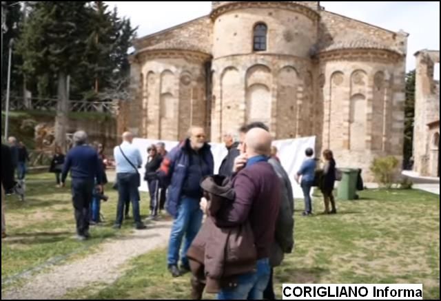 Corigliano Rossano, tolto il lenzuolo. Manifestazione al Patire  |Video
