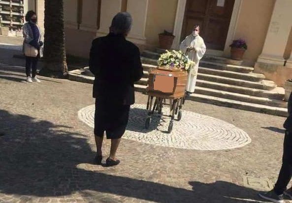 Corigliano-Rossano: Celebrare le esequie dei defunti in chiesa  un atto di fede e carit