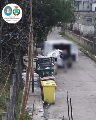 Corigliano-Rossano: Degrado urbano e abbandono di rifiuti in localit Cantinella