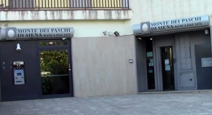 Corigliano-Rossano: La rapina al Monte dei Paschi di Siena, la Polizia da la caccia ai rapinatori