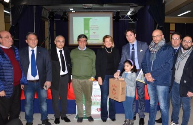 Donato un defibrillatore alla scuola ITC  L.Palma  di Corigliano