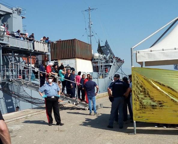 Corigliano, minori non accompagnati trasferiti dal brillia
