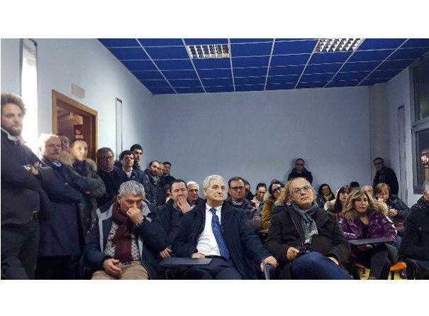 Fusione, folto pubblico al convegno: Una citt da ideare e costruire: sinergie fra Movimenti Civici e Istituzioni