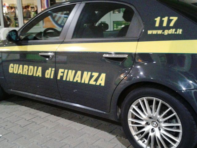 GDF, DENUNCIATE 157 PERSONE PER FALSE DISOCCUPAZIONI, MATERNIT E MALATTIE