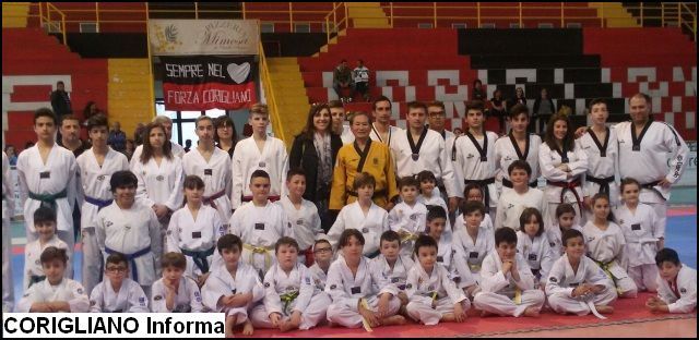 GRANDE SUCCESSO PER LA GIORNATA AL PALAZZETTO COL MAESTRO DI TAEKWONDO YOUNG PARK GHIL