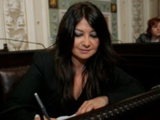 Parrucchieri ed estetiste in grande difficolt, appello della Straface a Comune e Regione