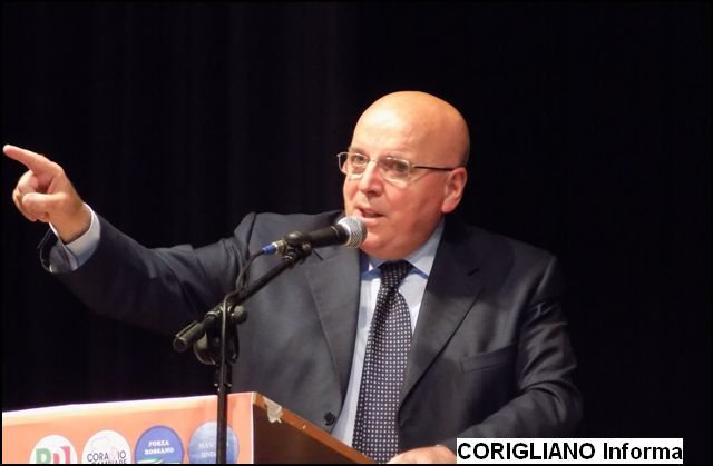IL GOVERNATORE, MARIO OLIVERIO, PLAUDE ALLA FUSIONE TRA IL COMUNE DI ROSSANO E CORIGLIANO