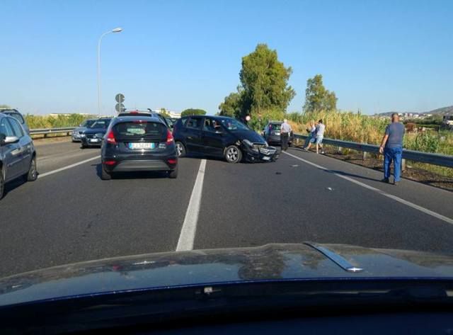 Incidente sulla S.S. 106 nei pressi dello svincolo Enel