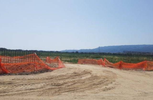 LOspedale della Sibaritide di Oliverio e Pacenza: una distesa di fango e le attese dei cittadini
