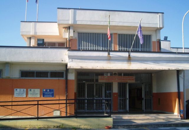 Realizzazione del progetto Il futuro  adesso nellambito delle dotazioni tecnologiche di rete nei licei di Corigliano Calabro