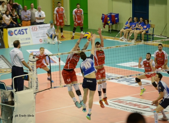 UNA SONTUOSA CAFF AIELLO SBANCA IL POTENZA PICENA 1-3