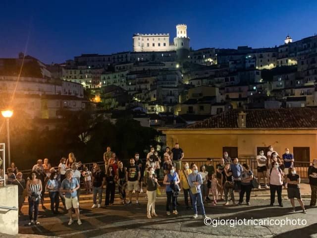 Corigliano-Rossano: Pienamente riuscita l’iniziativa “Passeggiata notturna nel centro storico di Corigliano“